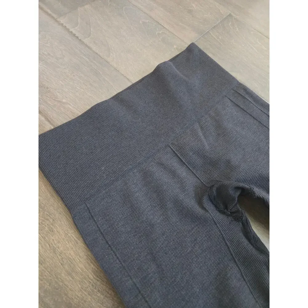 Lululemon In The Flow Crop II Heathered Black Seamless Crop Leggings Size 2
